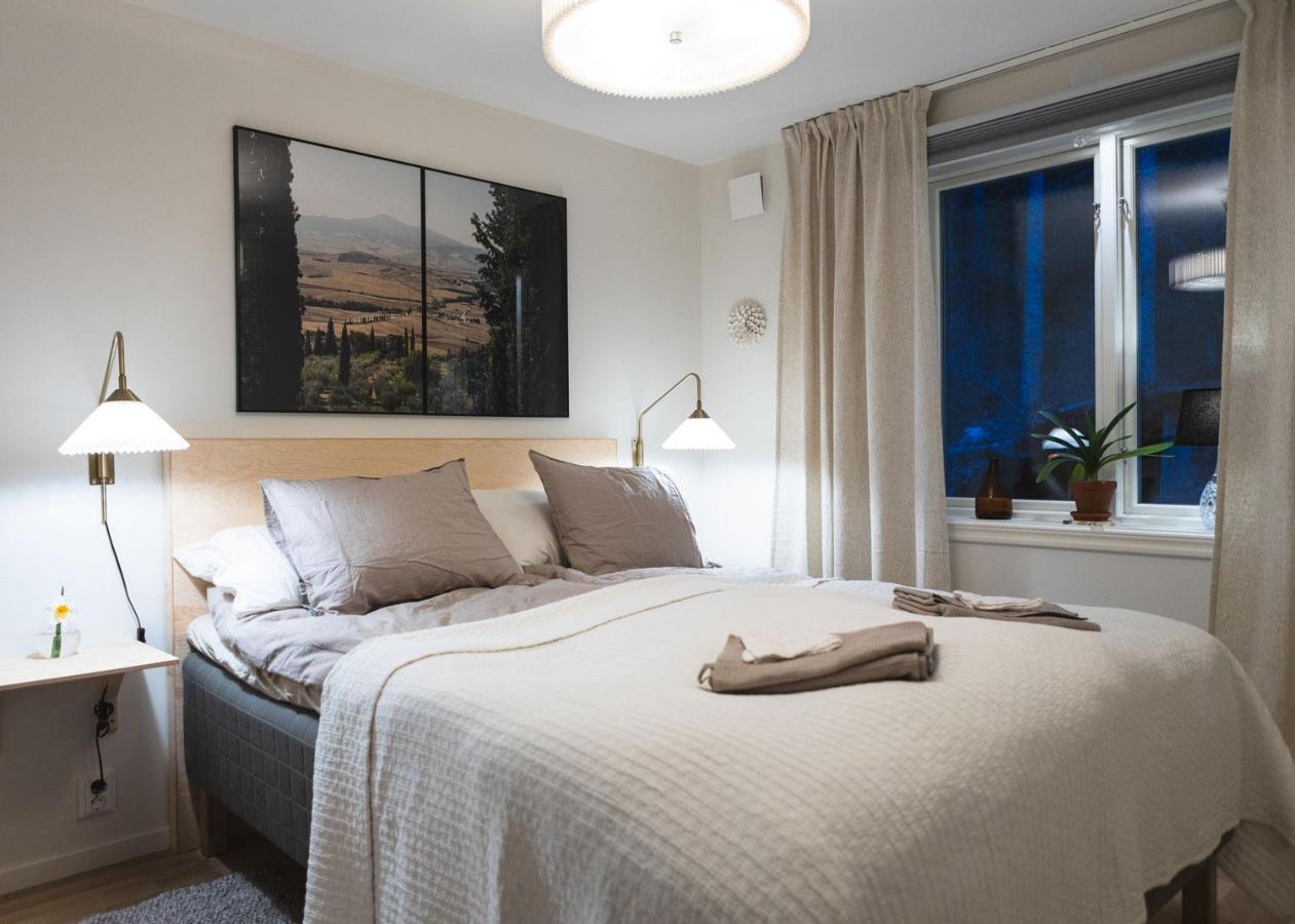 Lilla Dalbo "Adults Only, Djurfritt", Ulvoen Hoega Kusten Ulvöhamn Buitenkant foto